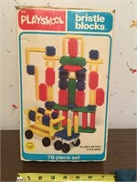 Playskool 76 piece set bristle blocks