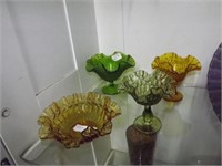 4 Art glass ruffle top bowls