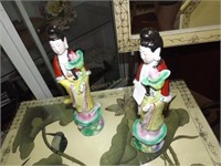 2 oriental porcelain figures