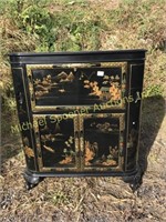 CHINESE IMPORT BLACK LACQUER DRINKS CABINET