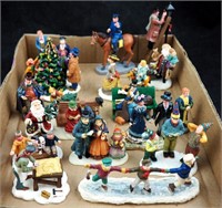 18 Christmas Village Action Figurines Collectible