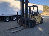 Cat V-150 15,000 lb Forklift