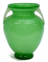 STEUBEN (ATTRIB.) SHAPE 2939 GREEN JADE GLASS VASE