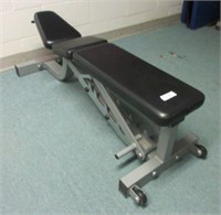 LIFE FITNESS Adjustable Incline Bench