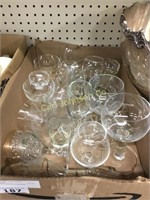 BOX OF WINE GLASSES & CLINK-WARE