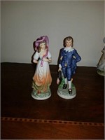 Blue boy and pink lady statue approx 8 inches