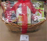 Holiday Gift Basket - Maple Syrup, Cookies +++