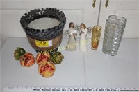Planter with artificial Fruit, Angels,