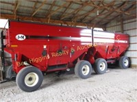 (Choice) 2012 J&M 540 bu. gravity wagon-red