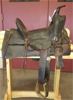 Vintage 14.5" Saddle