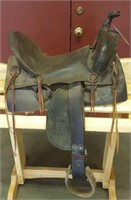 Vintage 16" Saddle