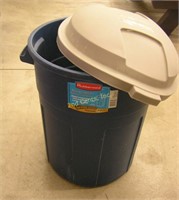 New Rubbermaid 20 Gallon Garbage Can