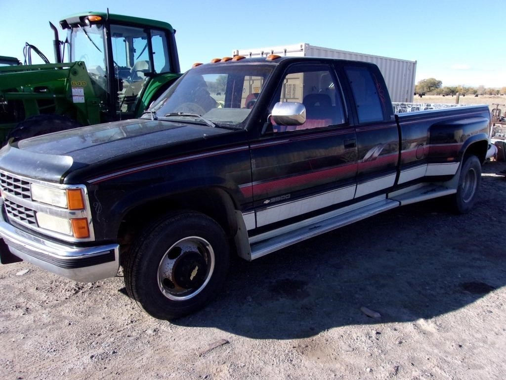 Chevrolet 3500 Pickup, 1992, 454, Manual Trans, 2WD, Dually, Ext. Cab. Shows 152,795 Miles