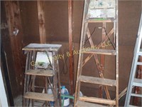 2 WOOD STEP LADDERS