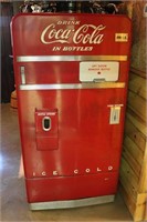 Coca Cola Machine / Vintage from the 50's