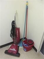 Commercial Vac and Clean Utensils