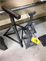 (2) JACK STANDS & (1) RAW MATERIAL STAND