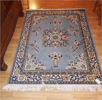 Lot #101A Navy and Ivory floral rug (4ft x 6ft)