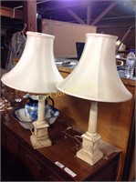 SET OF 2 LAMPS W/SHADES