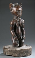Fang style female figure on container. c.20th cent