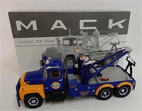 FIRST GEAR GULF MACK R-MODEL TOW TRUCK/BOX