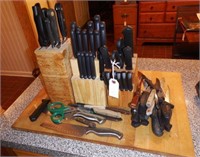 Lot #84 Large Qty of knives in various shapes
