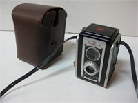 VINTAGE FILM CAMERA Kodak Duaflex II w/case 1950's