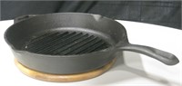 Cast Iron Round Griddle Pan Unused With Wood