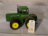 John Deere Vintage 4wd Tractor 1/16 NIB