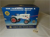 Franklin Mint Farmall Super A Limited Edition 1/12