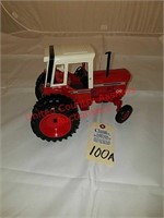 Ertl IHC 1486 Tractor Red Power Edition 1/16