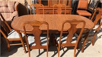 Broyhill - Vintage Oak Table & 6 Chairs