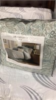 Queen - Liz Claiborne Comforter Set