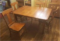 Oak dinner table & chairs