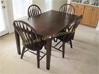 Modern Style Dark Dining Room Table & Chairs