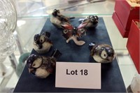 Case 1: (6) Figurines -