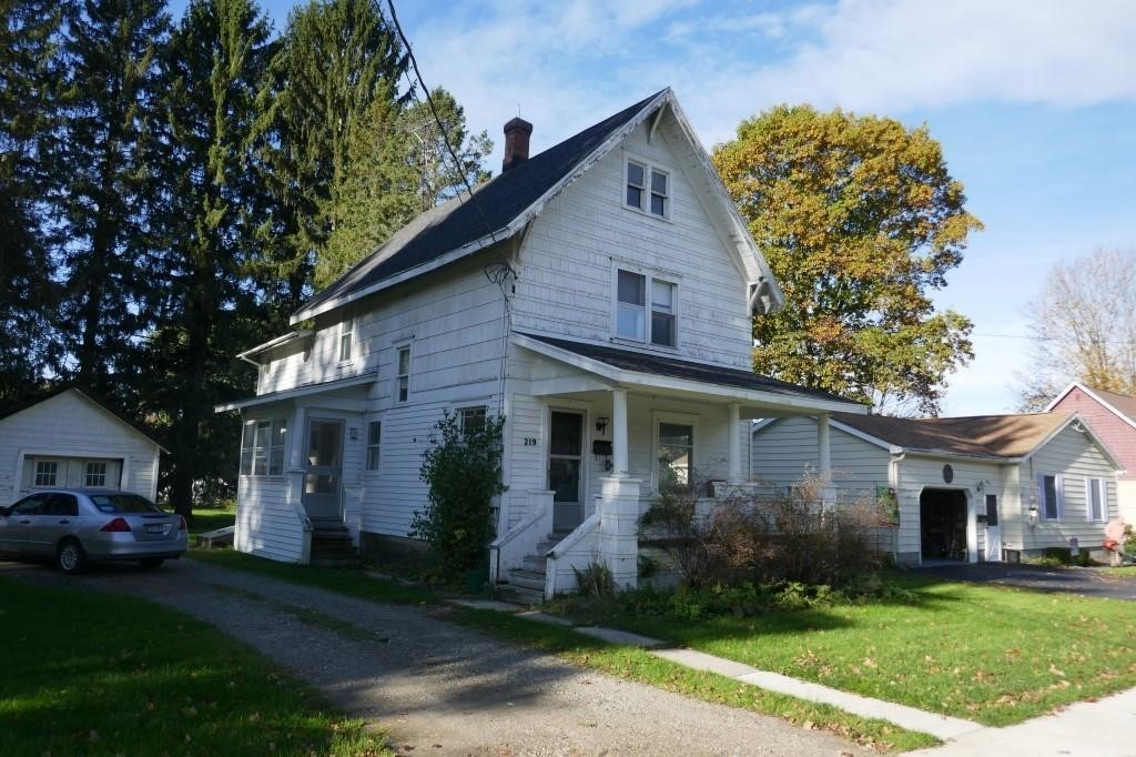 Arcade NY Single Family Home Selling At Online Public Auctio