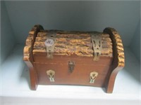 Wooden Dresser Box w/Bark Wood Top