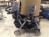 Chicco Cortina Double Stroller Rt$300