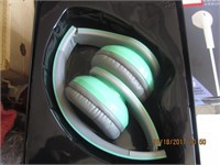 Sound Aura Wireless Green Headphones w/Bluetooth