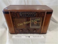 Antique Tube Radio - RCA Victor
