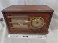 Antique Tube Radio - Silvertone