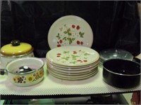 Pots & pans, Strawberries n Cream plates (8)
