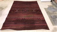 Tribal style room rug, 5 foot 3 x 7‘ seven, (140)