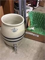 WATER CROCK W/SPIGOT