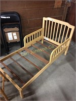 TODDLER BED