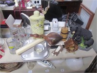 Shelf Lot-Vase,Mugs,Pan,Leather Goose Bottle