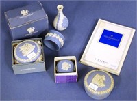 Five various Wedgwood blue jasper pieces