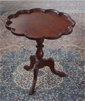 Cedar wine / lamp table