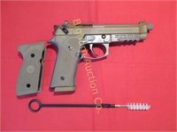 Pistol: Beretta 9mm Para Model M9A3
